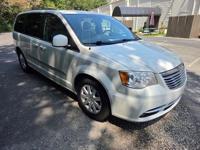 2013 Chrysler Town & Country Touring