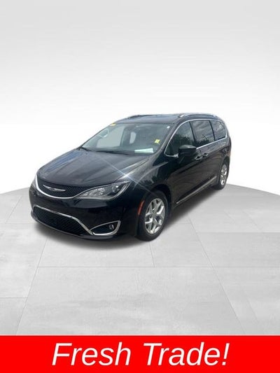 2017 Chrysler Pacifica Touring L Plus