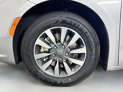 2021 Chrysler Pacifica Hybrid Touring L