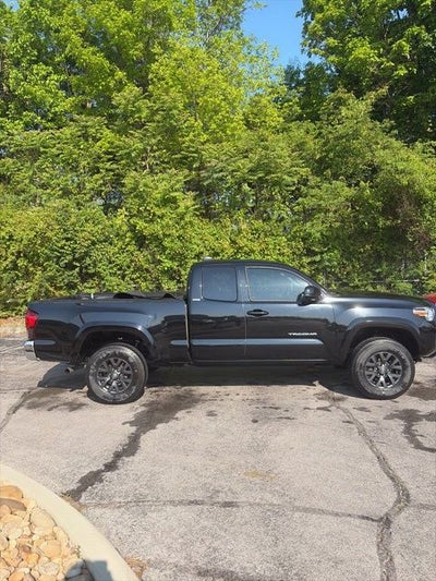 2022 Toyota Tacoma SR5 V6