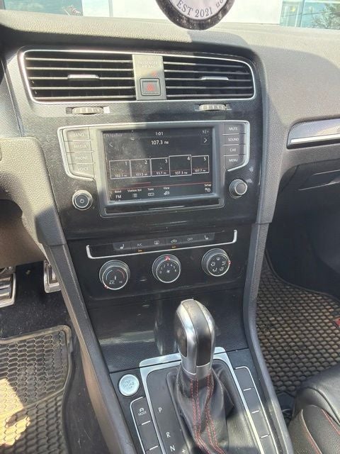 2017 Volkswagen Golf GTI Base