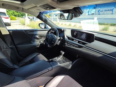 2019 Lexus ES 300h