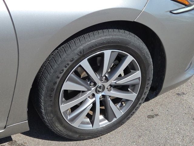 2019 Lexus ES 300h