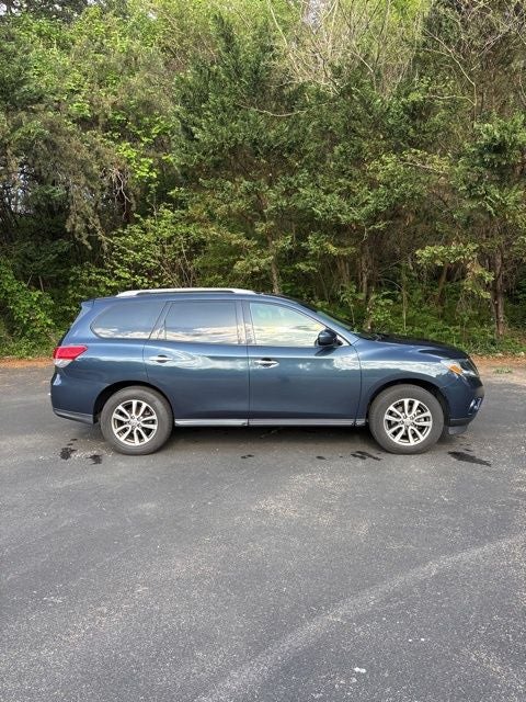 2013 Nissan Pathfinder SV