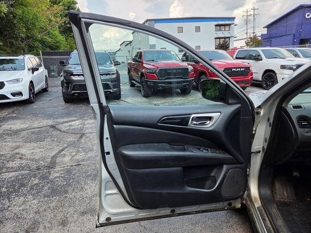 2018 Nissan Pathfinder S