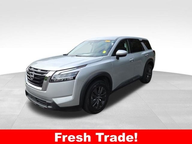 2022 Nissan Pathfinder S