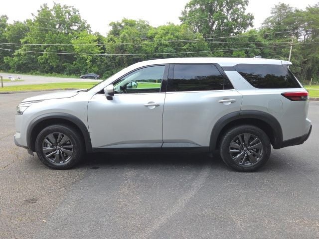 2022 Nissan Pathfinder S