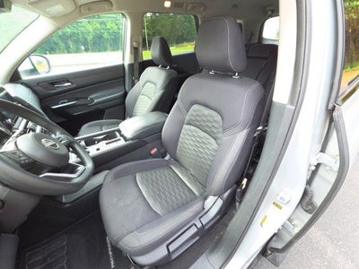 2022 Nissan Pathfinder S