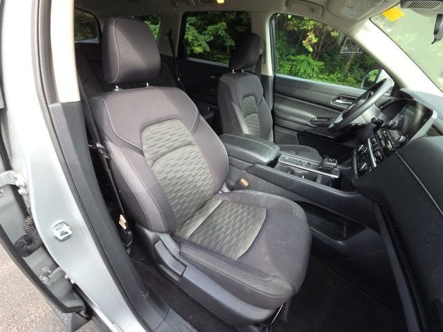 2022 Nissan Pathfinder S