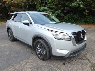 2022 Nissan Pathfinder S