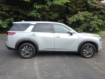 2022 Nissan Pathfinder S
