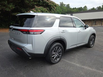 2022 Nissan Pathfinder S