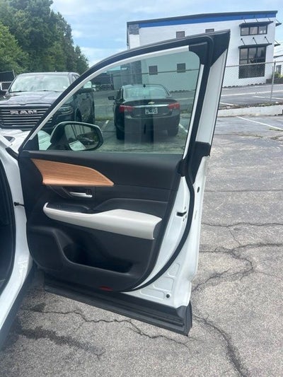 2024 Toyota Grand Highlander Platinum