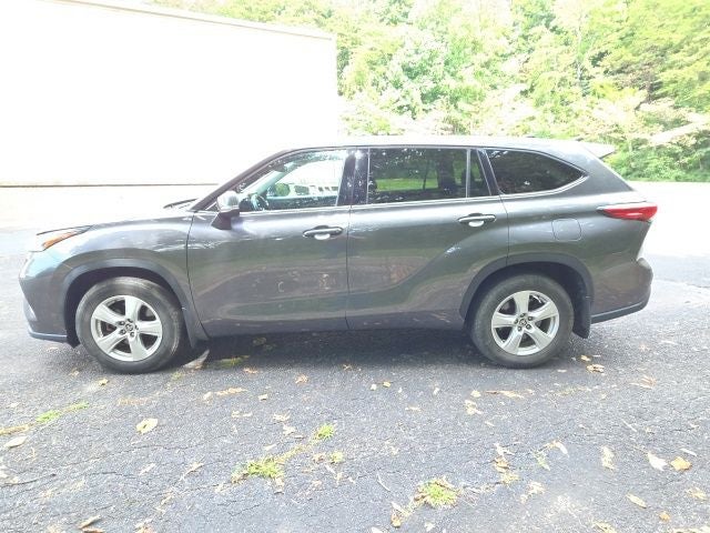 2021 Toyota Highlander LE
