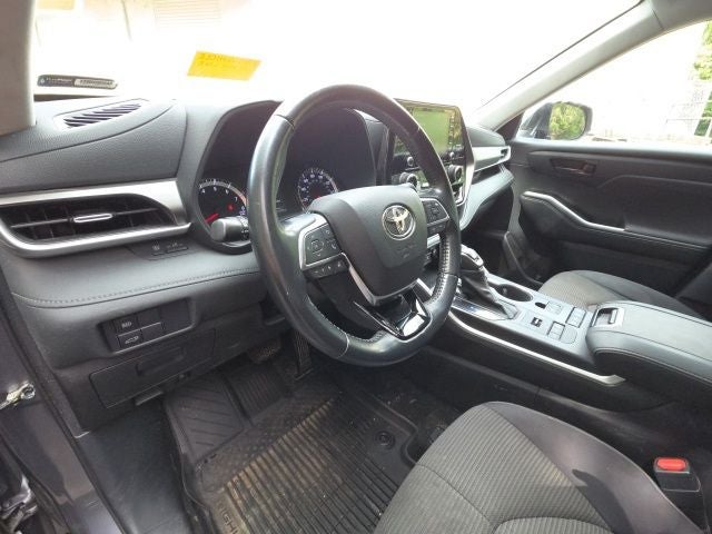 2021 Toyota Highlander LE