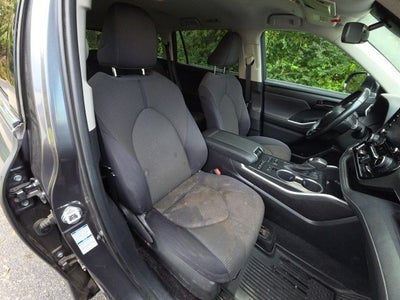 2021 Toyota Highlander LE