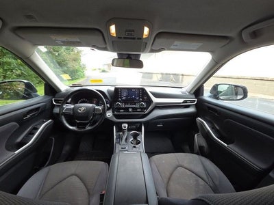 2021 Toyota Highlander LE