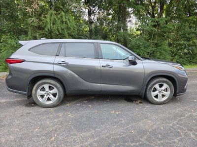 2021 Toyota Highlander LE