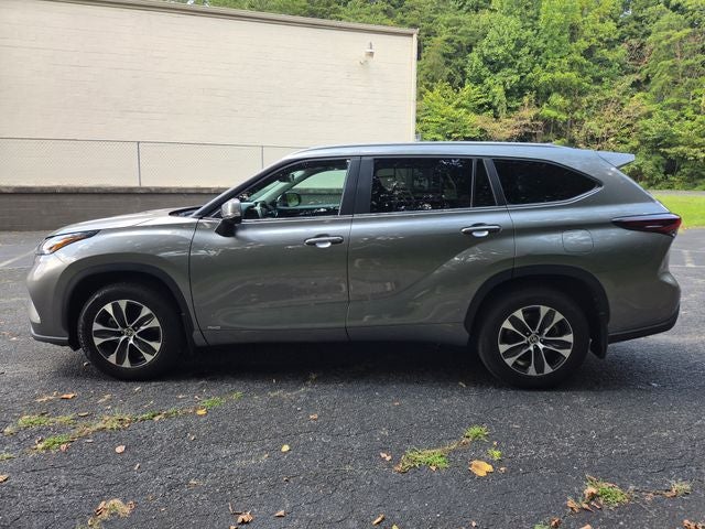 2025 Toyota Highlander Hybrid XLE