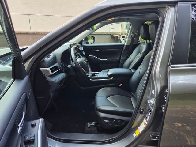 2025 Toyota Highlander Hybrid XLE