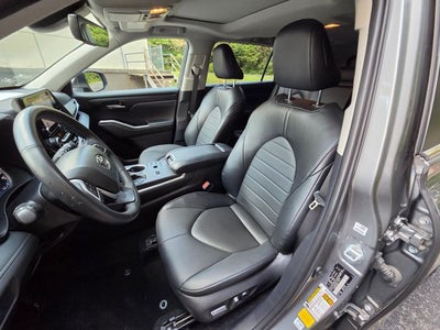 2025 Toyota Highlander Hybrid XLE