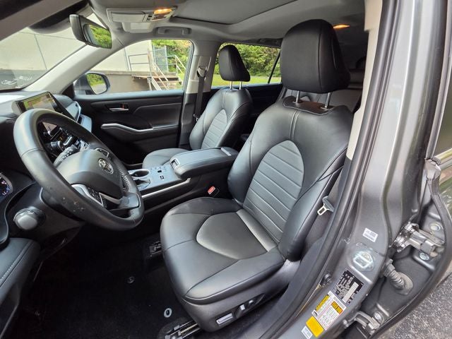 2025 Toyota Highlander Hybrid XLE
