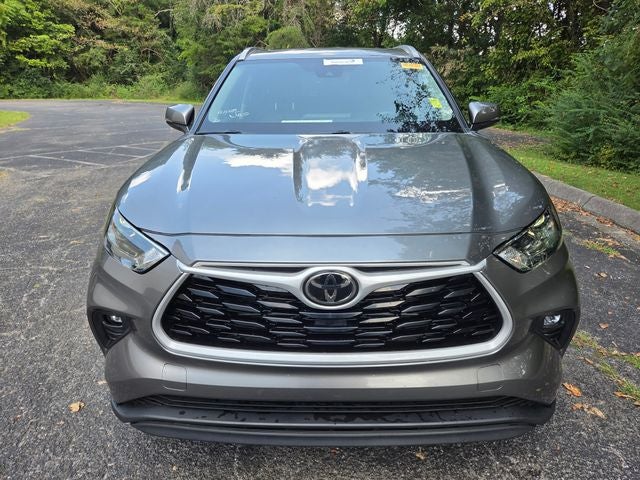 2025 Toyota Highlander Hybrid XLE