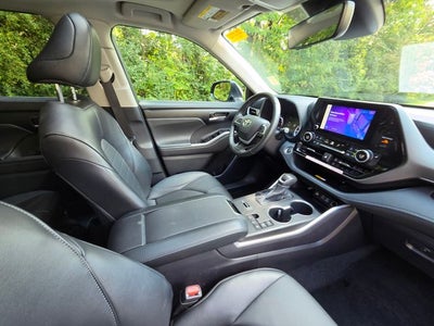 2025 Toyota Highlander Hybrid XLE