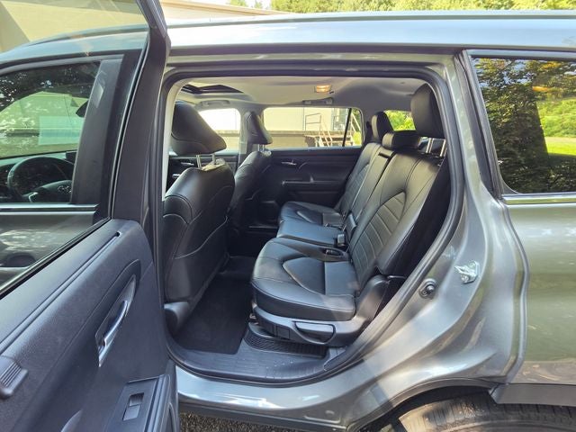2025 Toyota Highlander Hybrid XLE