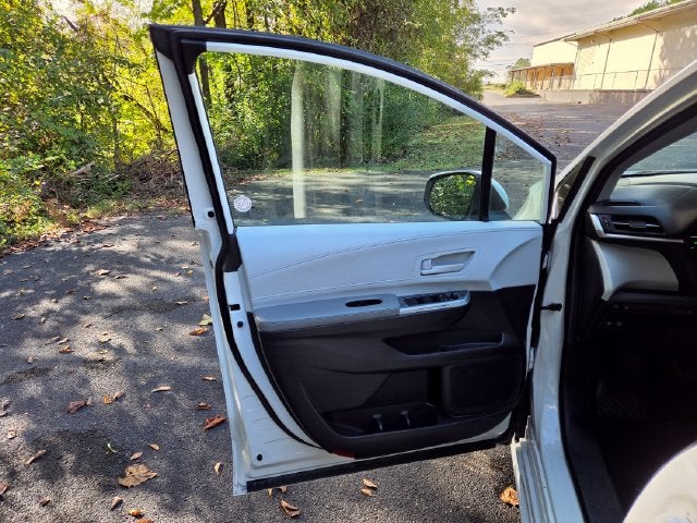 2025 Toyota Sienna LE 8 Passenger