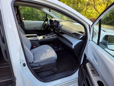 2025 Toyota Sienna LE 8 Passenger