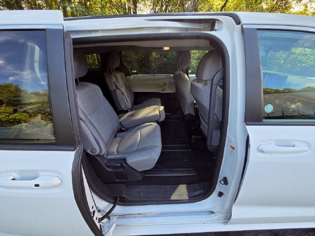 2025 Toyota Sienna LE 8 Passenger