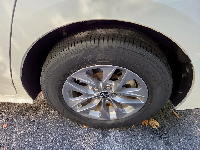 2025 Toyota Sienna LE 8 Passenger