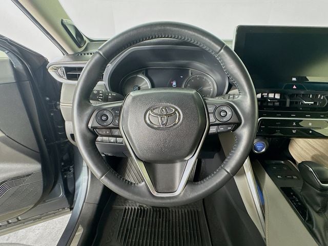 2022 Toyota Venza Base