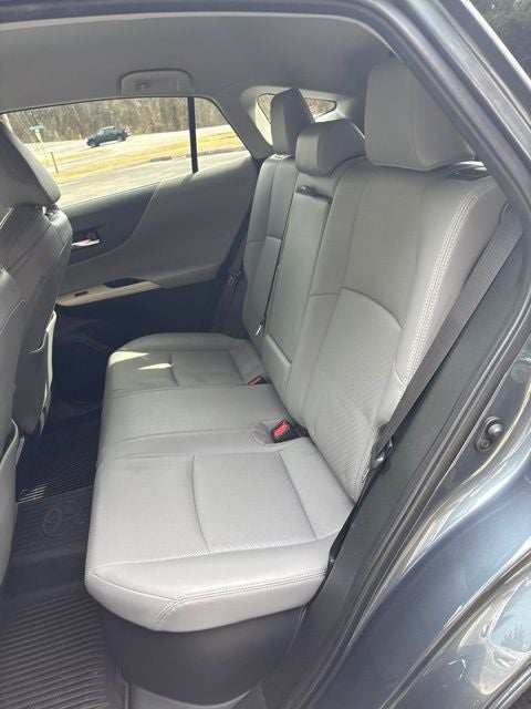 2022 Toyota Venza Base