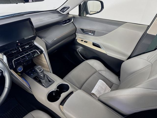 2022 Toyota Venza Base