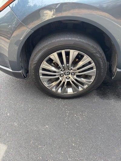 2022 Toyota Venza Base