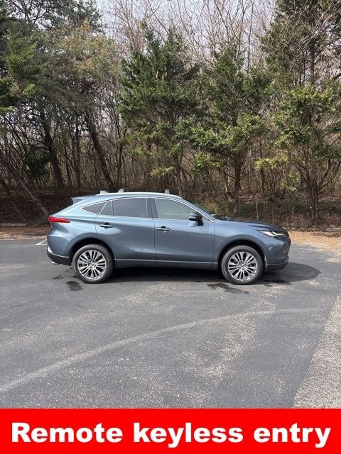 2022 Toyota Venza Base