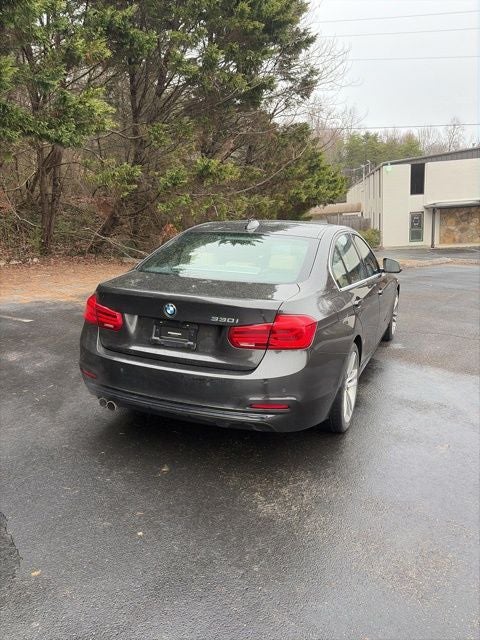 2017 BMW 3 Series 330i