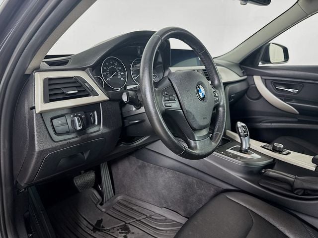 2018 BMW 3 Series 320i