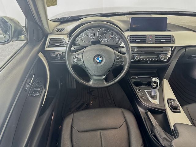 2018 BMW 3 Series 320i