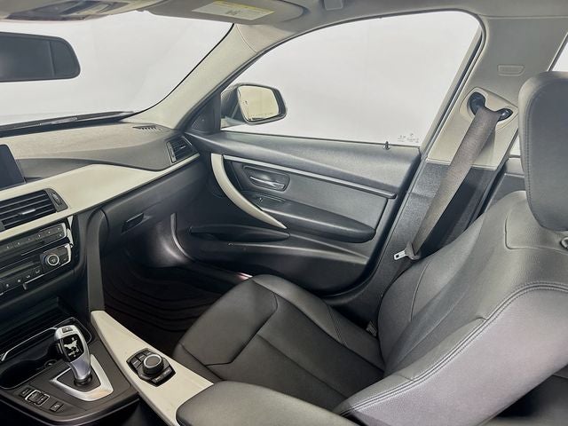 2018 BMW 3 Series 320i