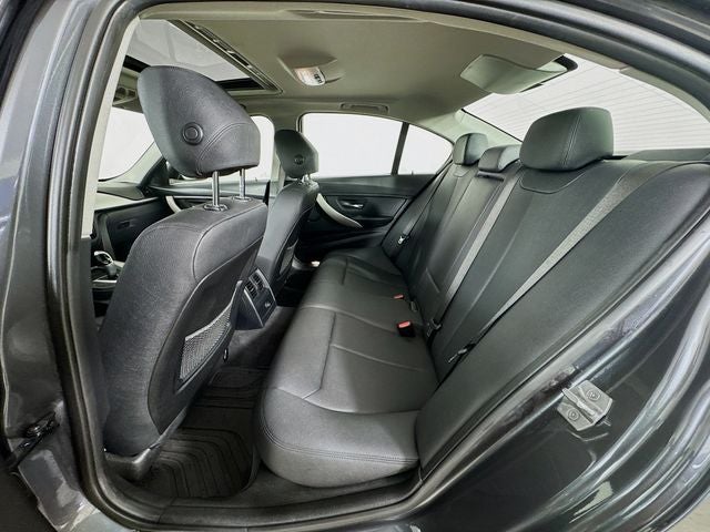 2018 BMW 3 Series 320i