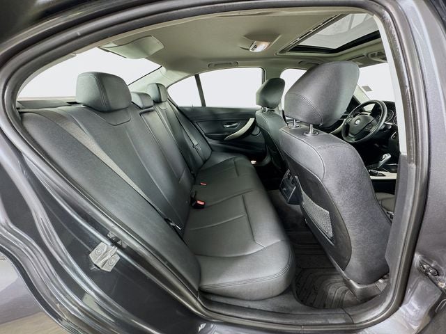 2018 BMW 3 Series 320i