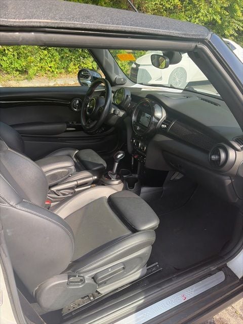 2019 MINI Cooper S Signature