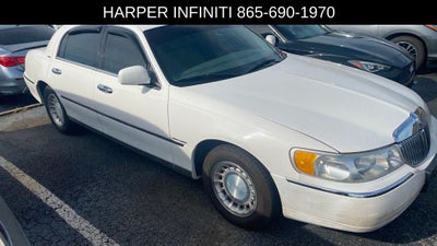 2000 Lincoln Town Car Executive