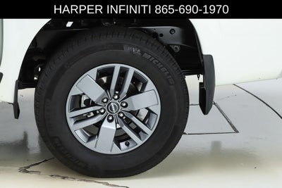 2025 Nissan Frontier SV