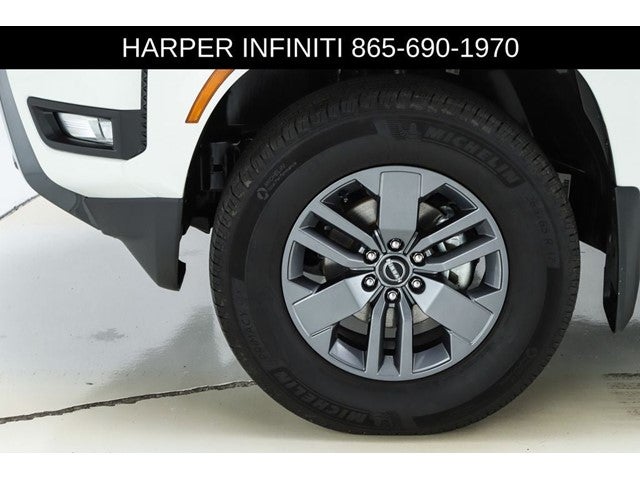 2025 Nissan Frontier SV