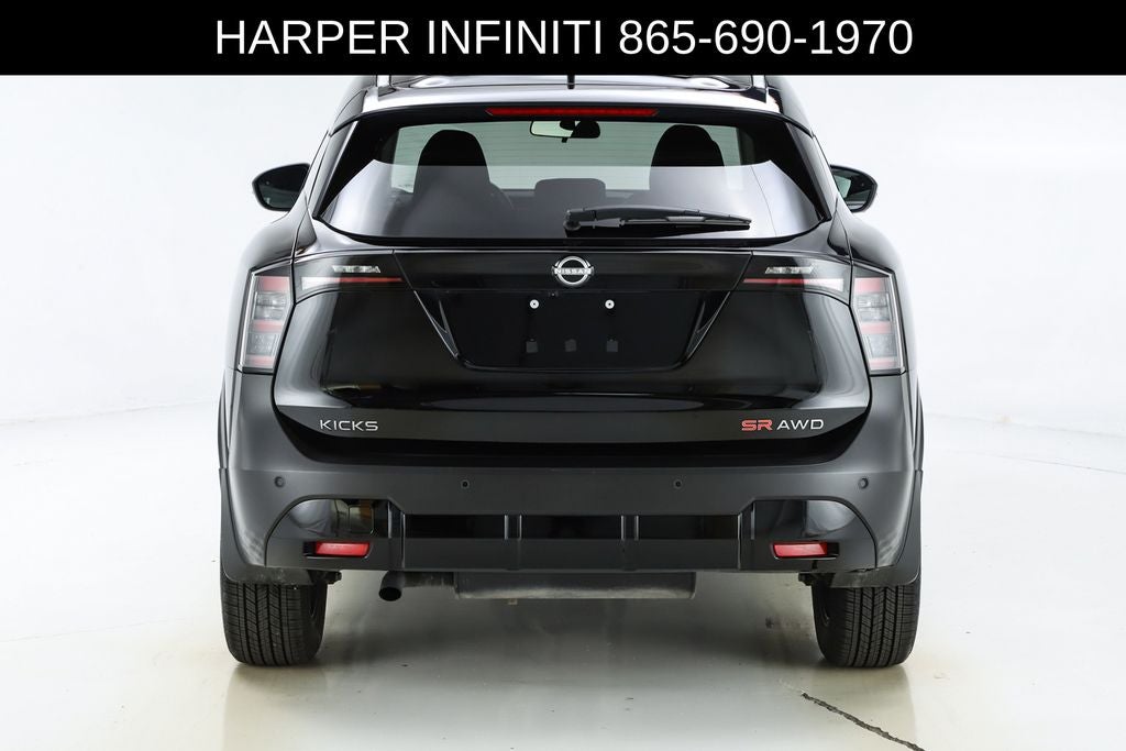 2025 Nissan Kicks SR