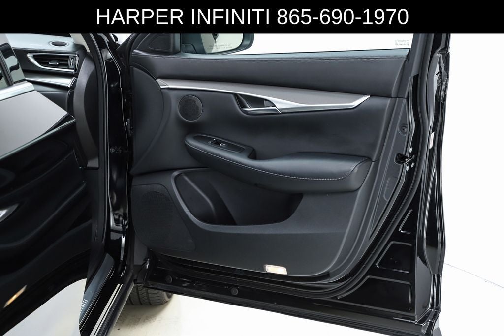 2023 INFINITI QX50 LUXE